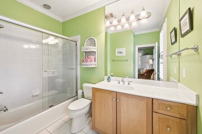 Building Photo - 190 Whiting Ln