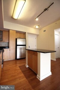 Building Photo - 475 K St NW