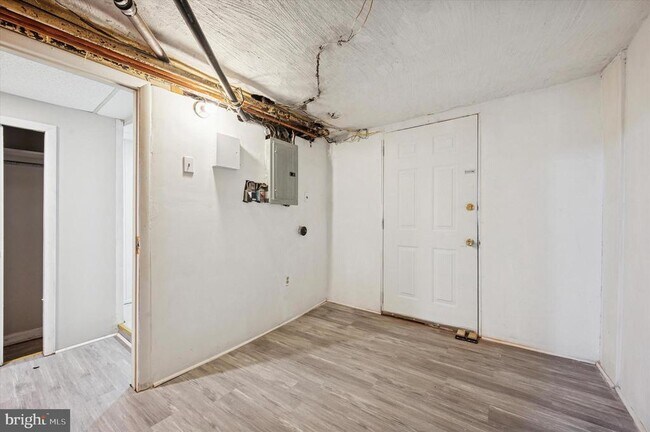 Building Photo - 6619 Guyer Ave