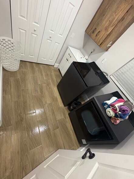 Laundry room - 11936 W Waterway Dr