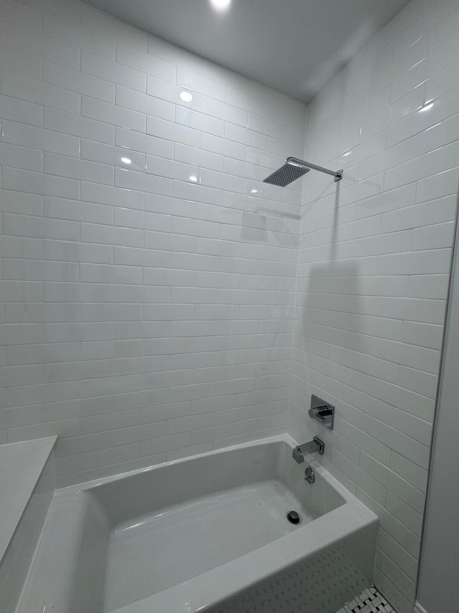 Building Photo - 87 6th St