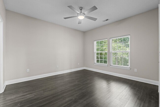 Building Photo - 5026 Belleglen Ct