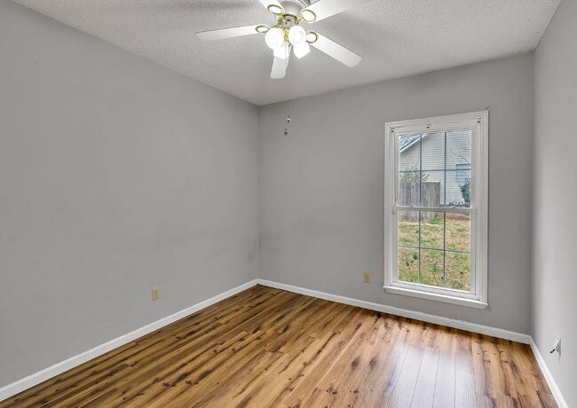 Building Photo - 5905 Franklin Rd