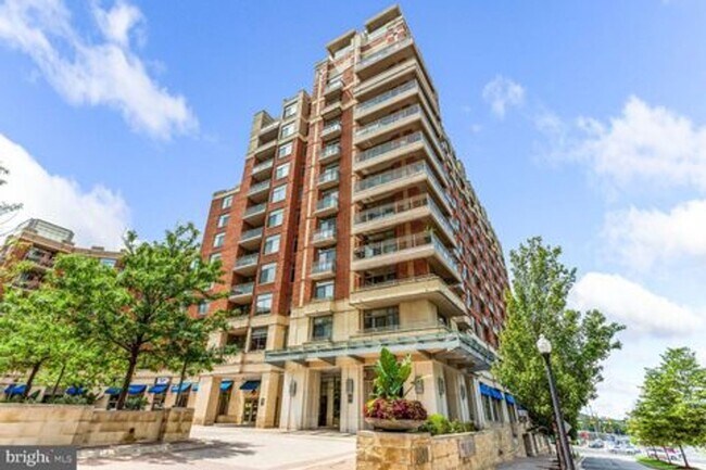 Primary Photo - Luxury Fully Furnished 2BR/2BA Corner Cond...