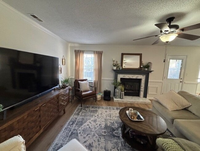 Building Photo - Glenwood