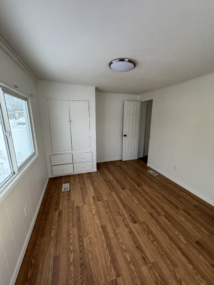 Building Photo - 9499 Brayton Dr