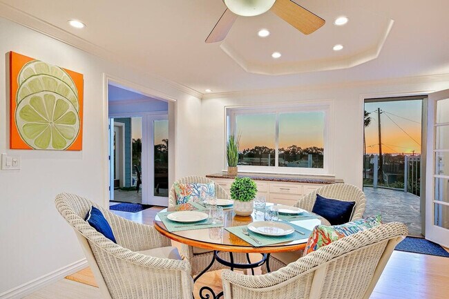 Building Photo - 1185 Tamarack Ave