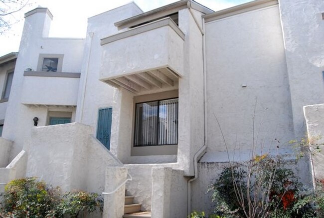 Woodlands in La Jolla 2 bedroom 1 bath to... - Woodlands in La Jolla  2 bedroom 1 bath to...