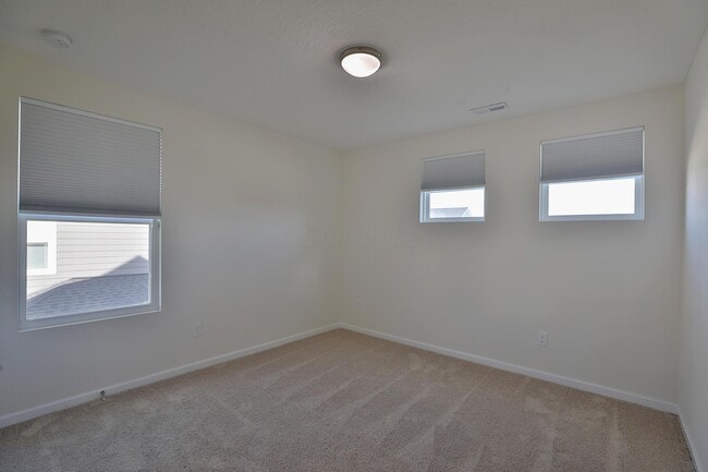 Building Photo - 12009 Landon Dr