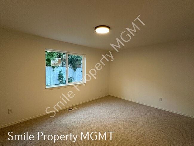 Building Photo - Remodeled Ranch in a Quiet Community