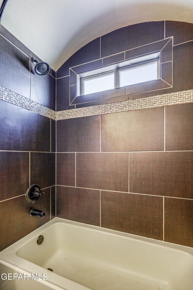 Building Photo - 12315 Houghton Springs Dr