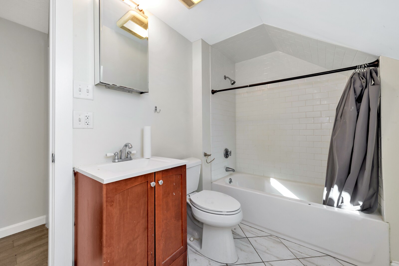 Building Photo - 31 Champney St