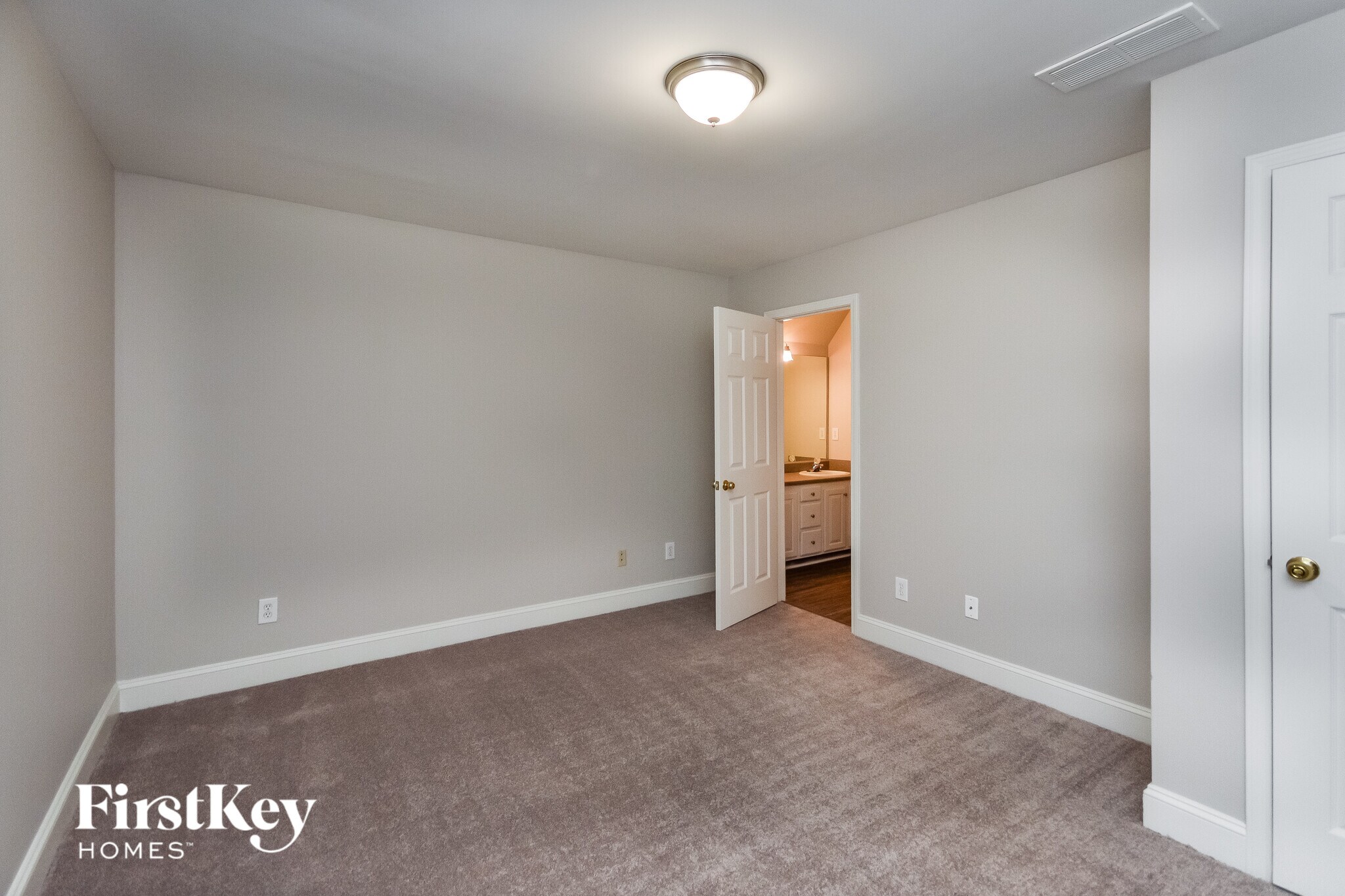 Building Photo - 4611 River Rd