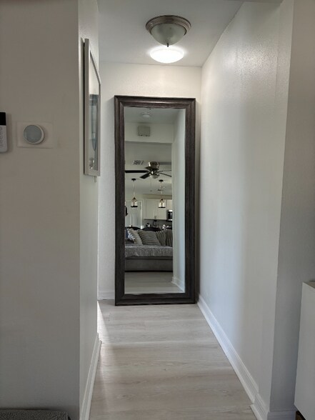 Building Photo - 3441 Fairview Dr