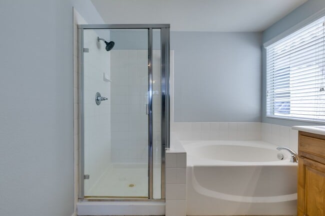 Building Photo - Bright & Spacious Home with Open Layout and Prime Location