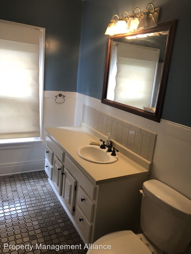 Building Photo - 3 br, 1 bath House - 306 Melrose Ave.
