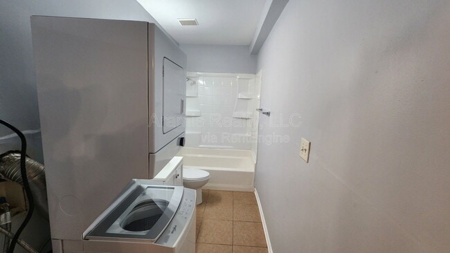 Building Photo - 2284 Alvin Dr NW