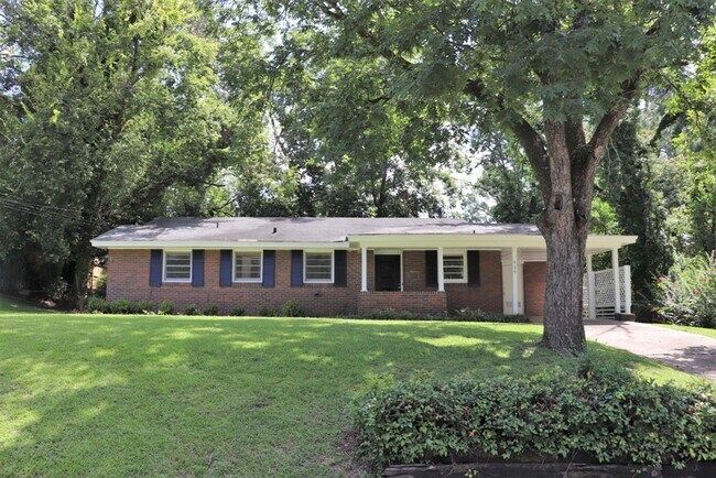 Primary Photo - 3-Bedroom thats move-in ready and just wai...