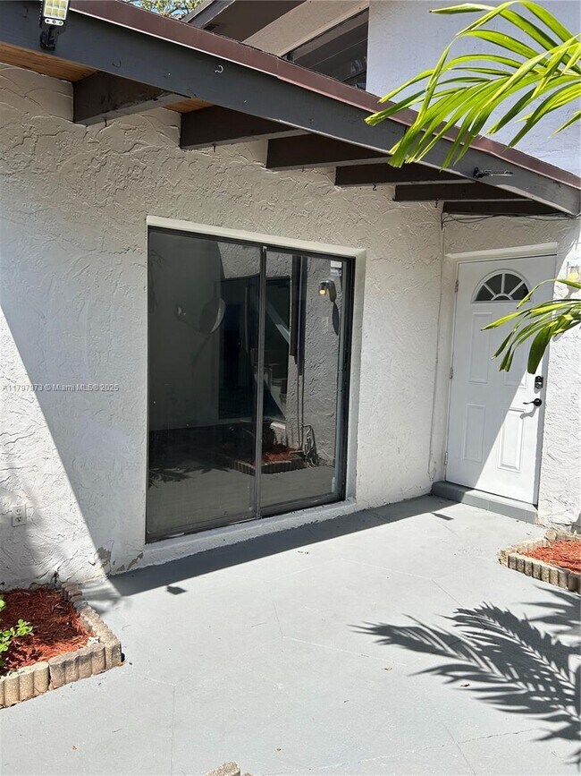 Building Photo - 11005 SW 70th Terrace