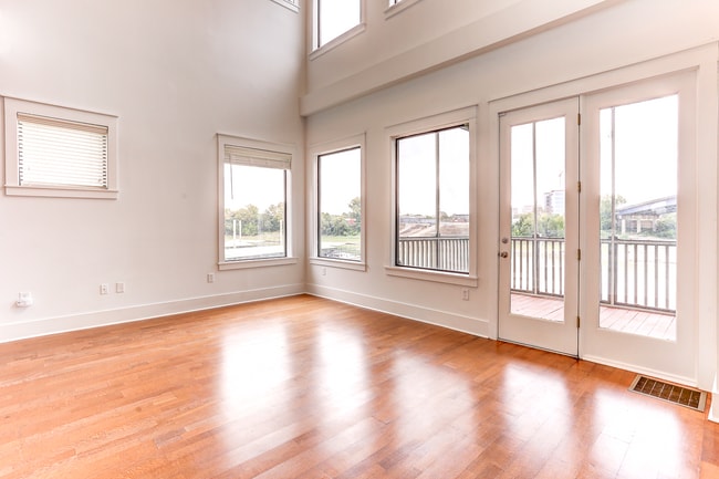 Building Photo - 670 Marina Cottage Dr