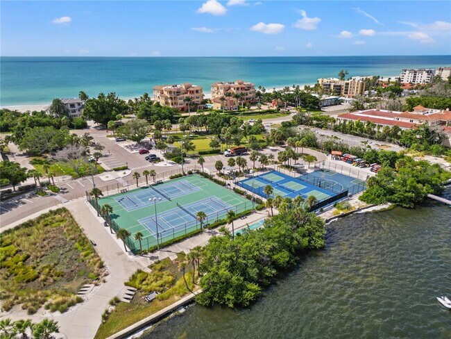 Building Photo - 2823 Gulf of Mexico Dr