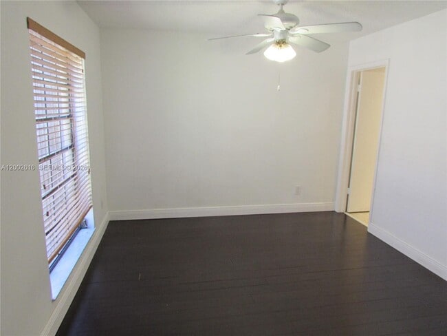 Building Photo - 5555 Ludlam Rd