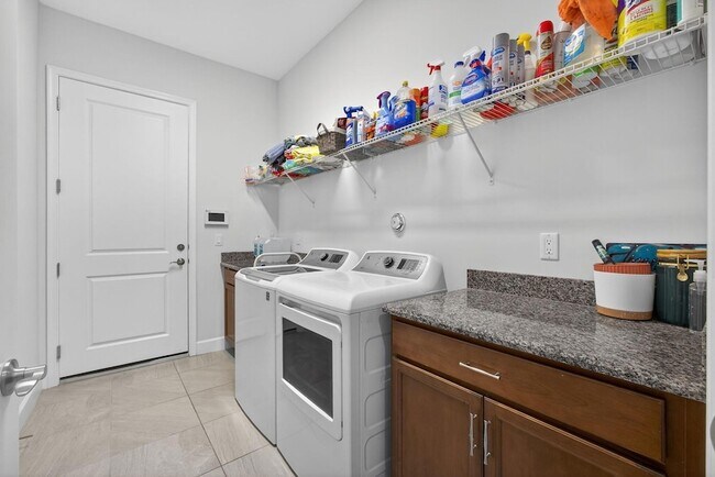 Building Photo - 15953 Whippoorwill Cir
