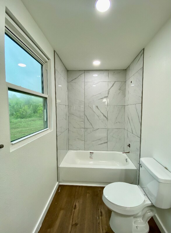 Building Photo - 417 Jasmine Ln