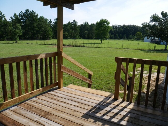 Building Photo - Adorable mobile home in Quitman