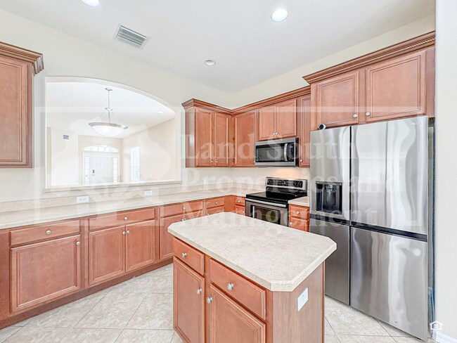 Building Photo - 1762 Altavista Cir