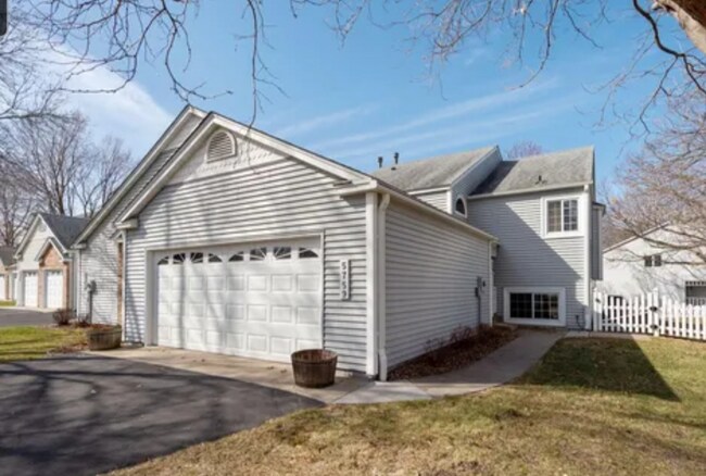 Building Photo - 5759 Donegal Dr