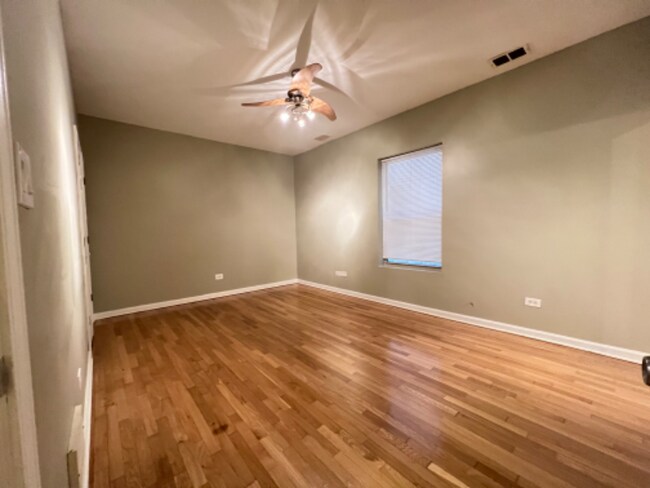 Building Photo - 5710 S Michigan Ave