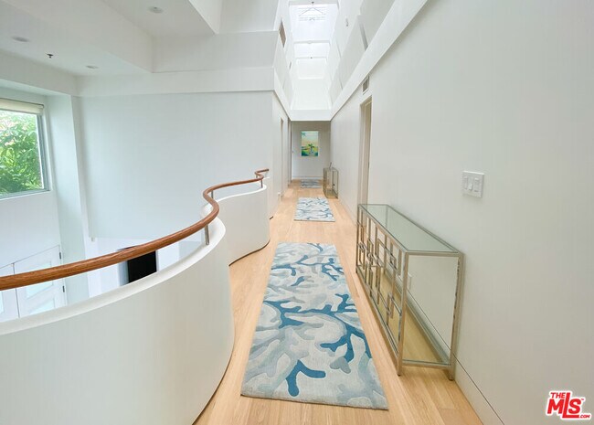 Building Photo - 27102 Malibu Cove Colony Dr