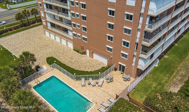 Building Photo - 1345 N Hwy A1A