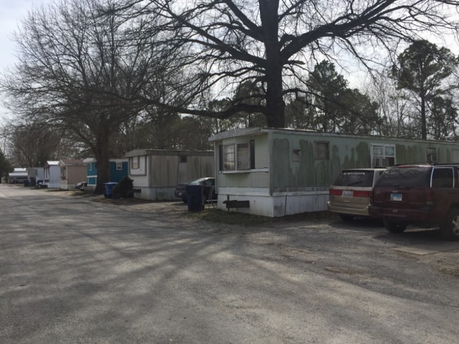 Building Photo - 402 S Ralph St