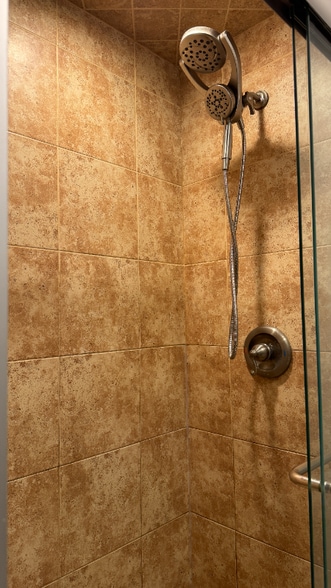 Building Photo - 9S060 Lake Dr