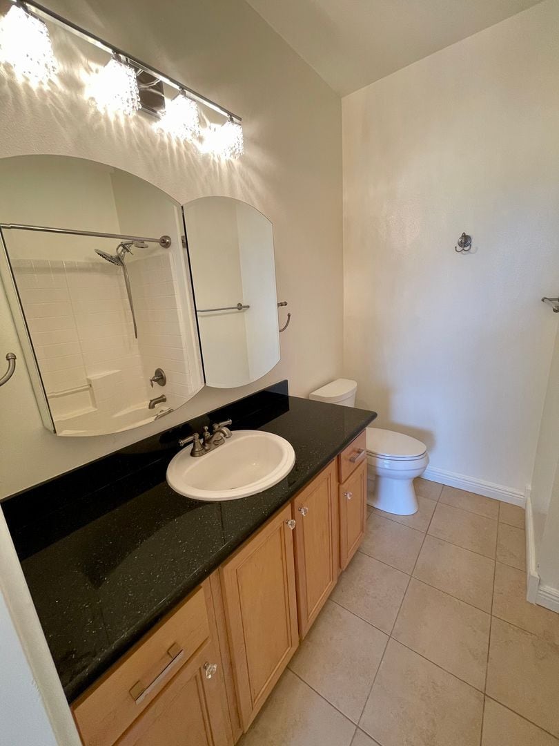 Building Photo - Issaquah Townhouse at Peregrine Point...