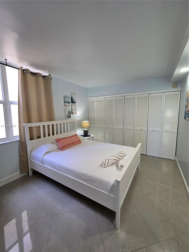 Building Photo - 88500 Overseas Hwy