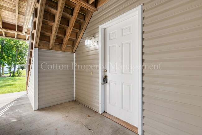 Building Photo - 406 N Dickerson St