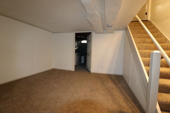 Building Photo - 3 Bedroom Duplex