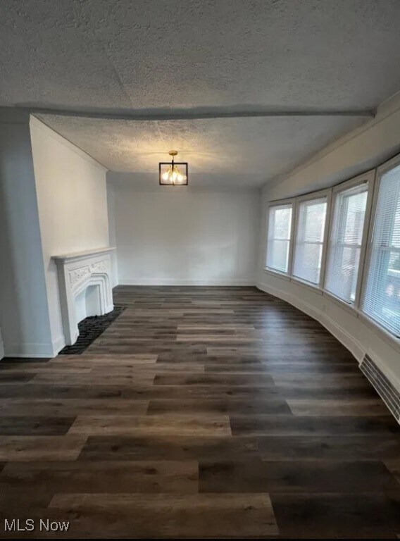 Building Photo - 3265 E Overlook Rd