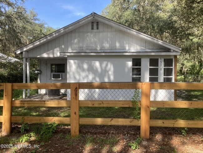 Primary Photo - 6510 Bernice Rd