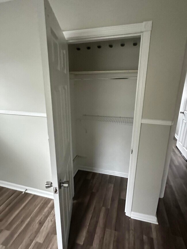 Building Photo - 126 Allnutt Dr