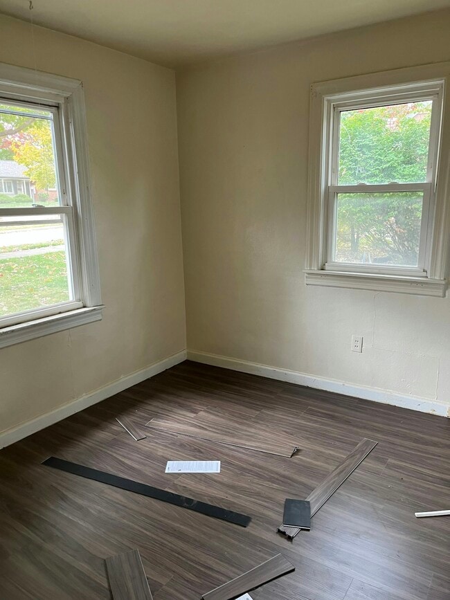 Building Photo - 1261 Lincoln Park Blvd