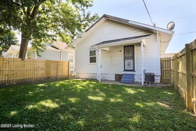 Building Photo - 217 W Fairmont Ave