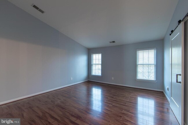 Building Photo - 124 Ivy Hills Terrace