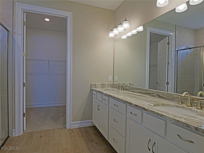 Building Photo - 269 Spg Hl Lk Lp