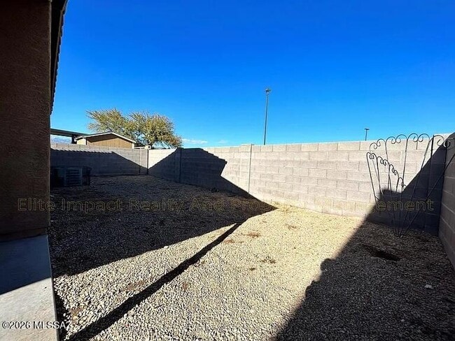 Building Photo - 1037 S Speckled Stone Way