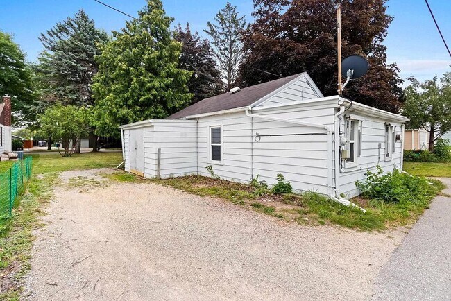 Building Photo - 1212 S Oakland Ave