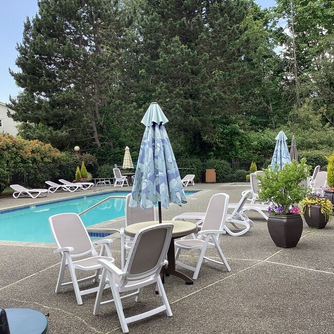 Building Photo - Updated 3-Bedroom Home in Bluegrass Commun...